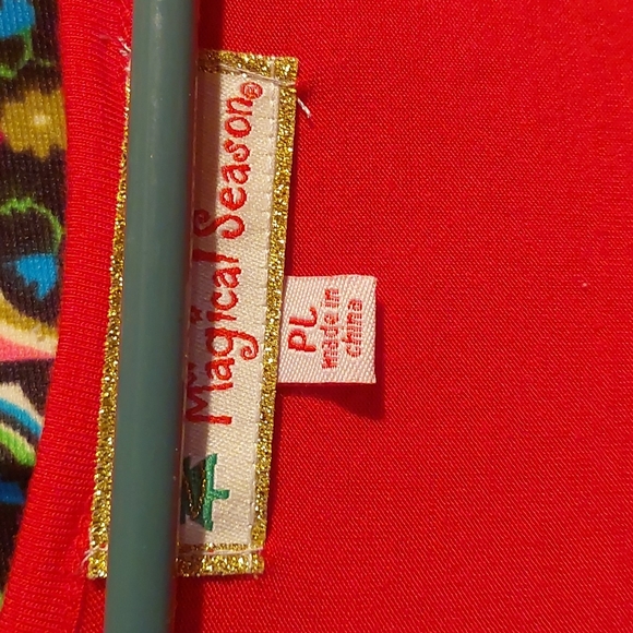 Red Magical Season Top - Picture 3 of 5